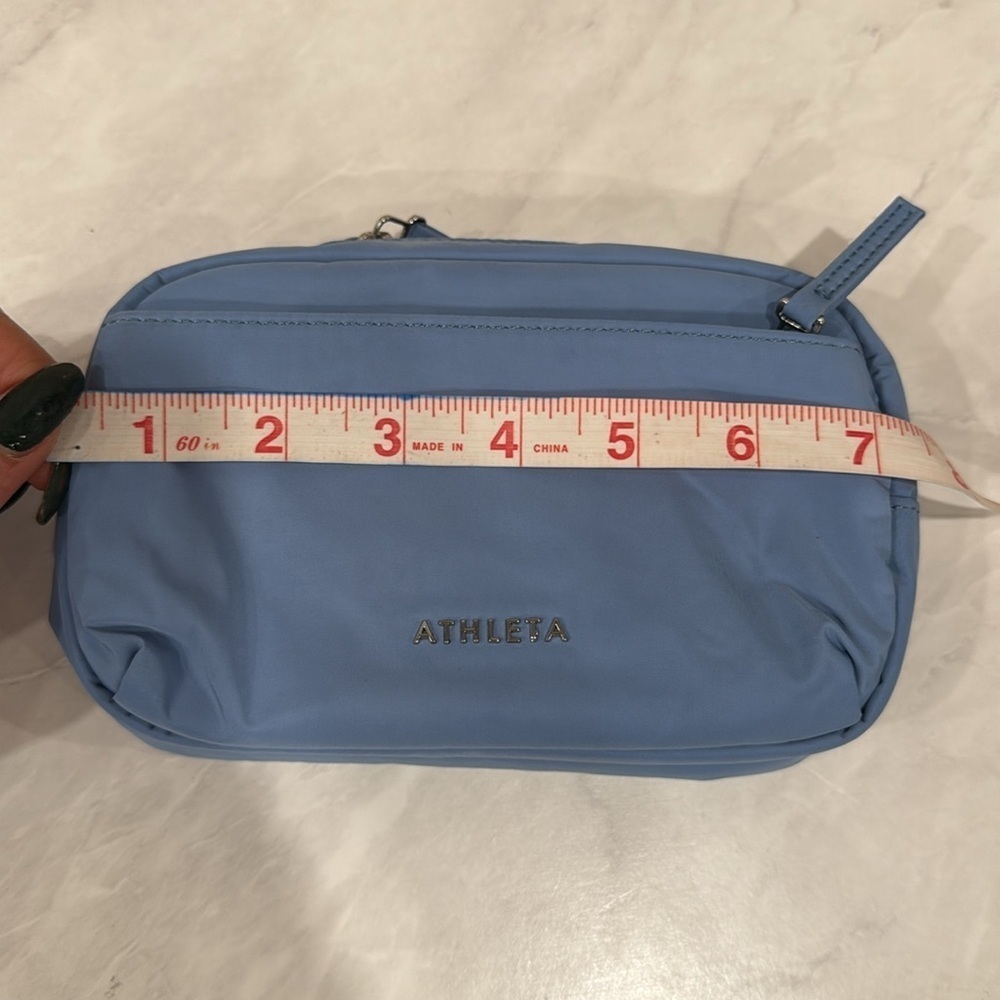 🔥Atheleta Crossbody or Belt Bag🔥 - Picture 4 of 5